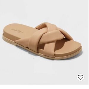 NWOT! Women's Cosette Padded Slide Sandals - Universal Thread size 6.5